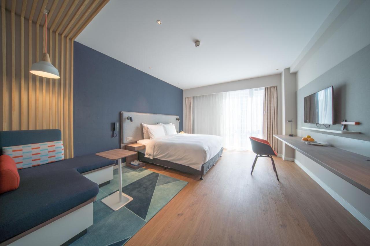 Holiday Inn Express Shanghai Huijin By Ihg Экстерьер фото
